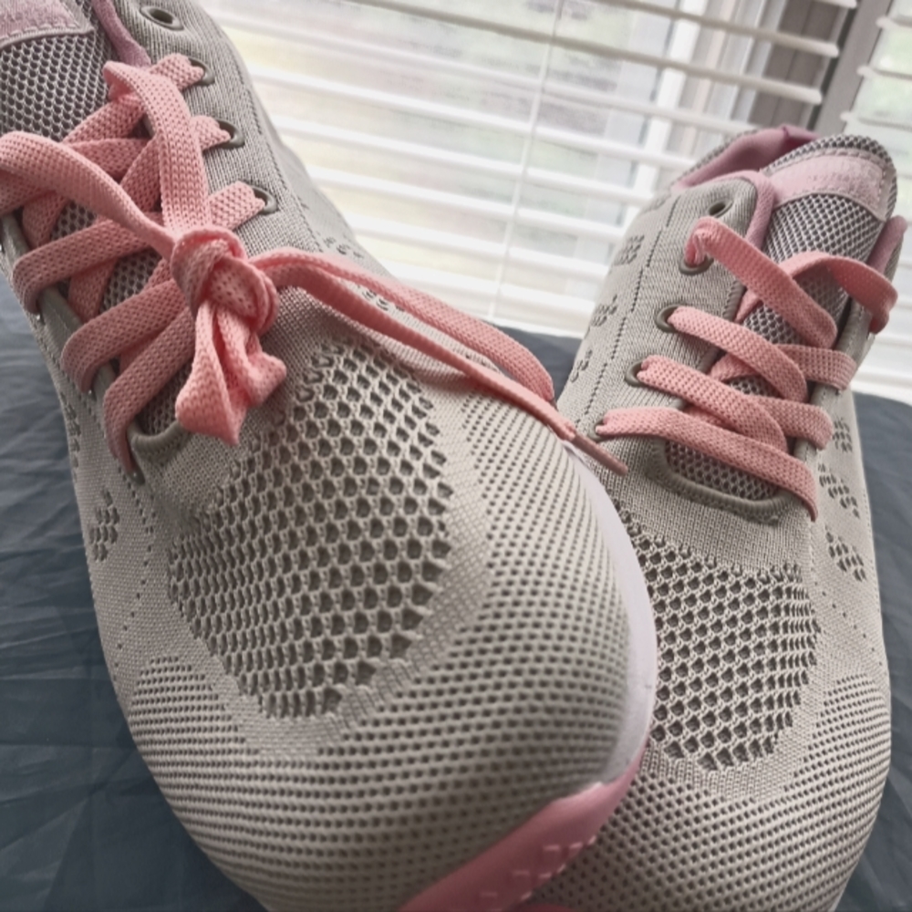 Ultra Light Breathable Knit Sneakers, size 10.5 - Picture 9 of 11